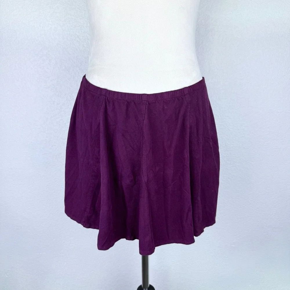 Brandy Melville Plum Purple Faux Suede Flared Skater Mini Skirt Elastic‎ Waist